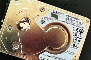 西数叠瓦移动硬盘敲盘异响不识别开盘数据恢复成功